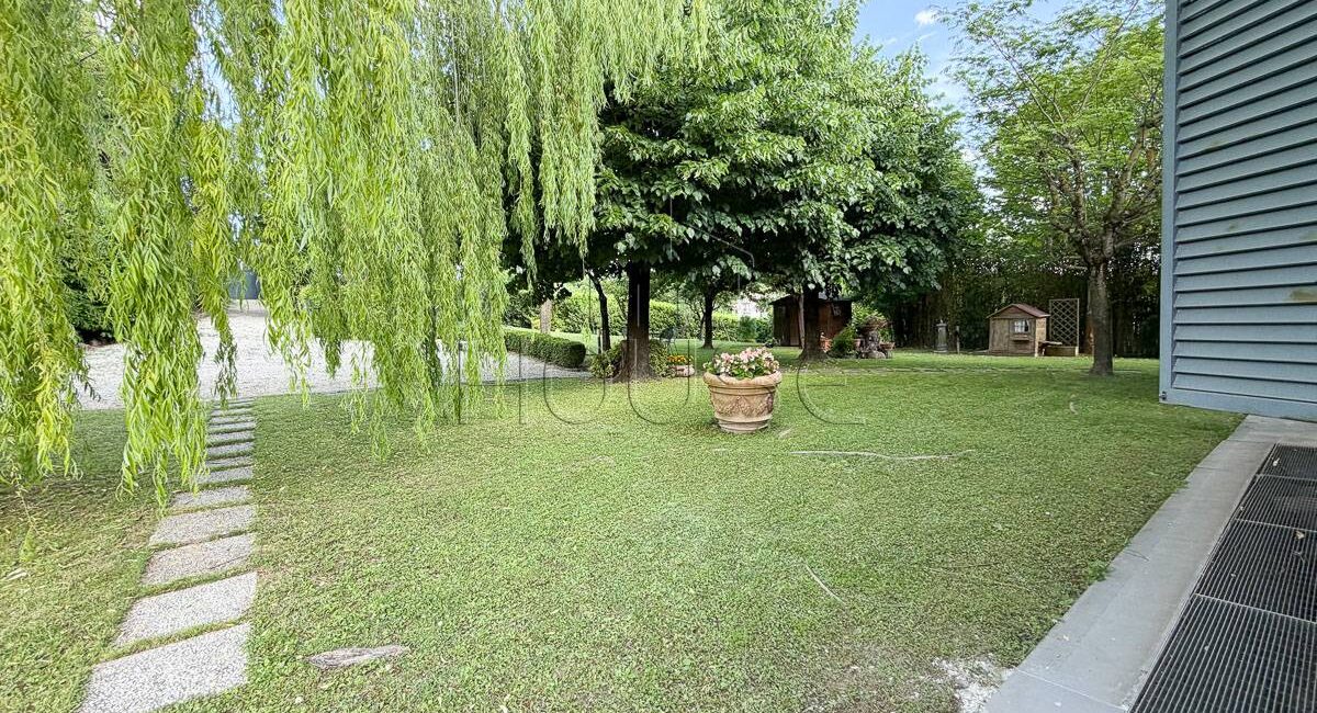 Villa con parco privato