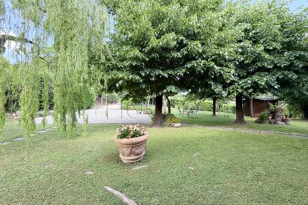 Villa con parco privato