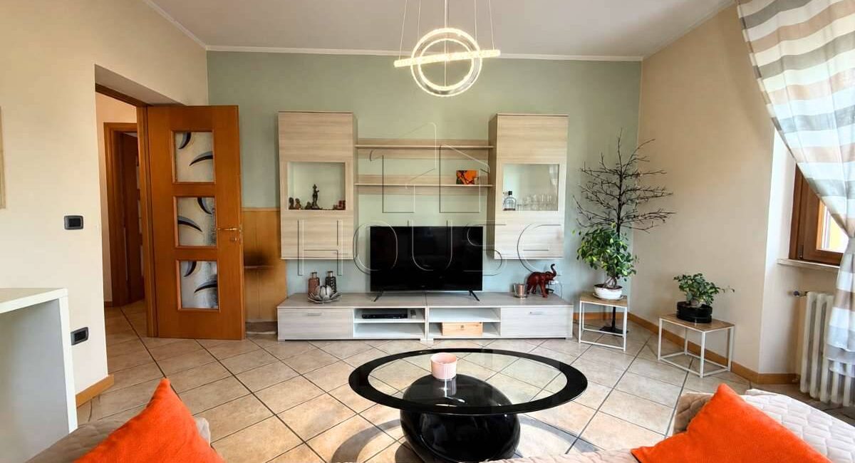 Appartamento ristrutturato con ingresso indipendente