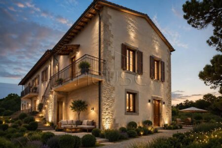 Porzione casale ristrutturato con terreno panoramico