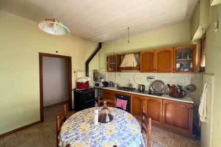 Appartamento con tre camere e garage