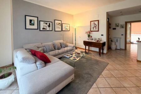 Appartamento ristrutturato con garage