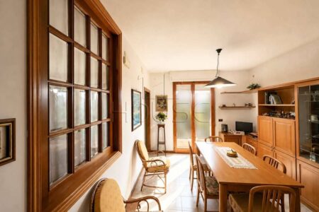 Appartamento in quadrifamiliare con garage