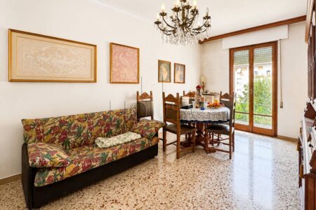 Appartamento al secondo piano di piccolo condominio