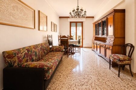 Appartamento al secondo piano di piccolo condominio