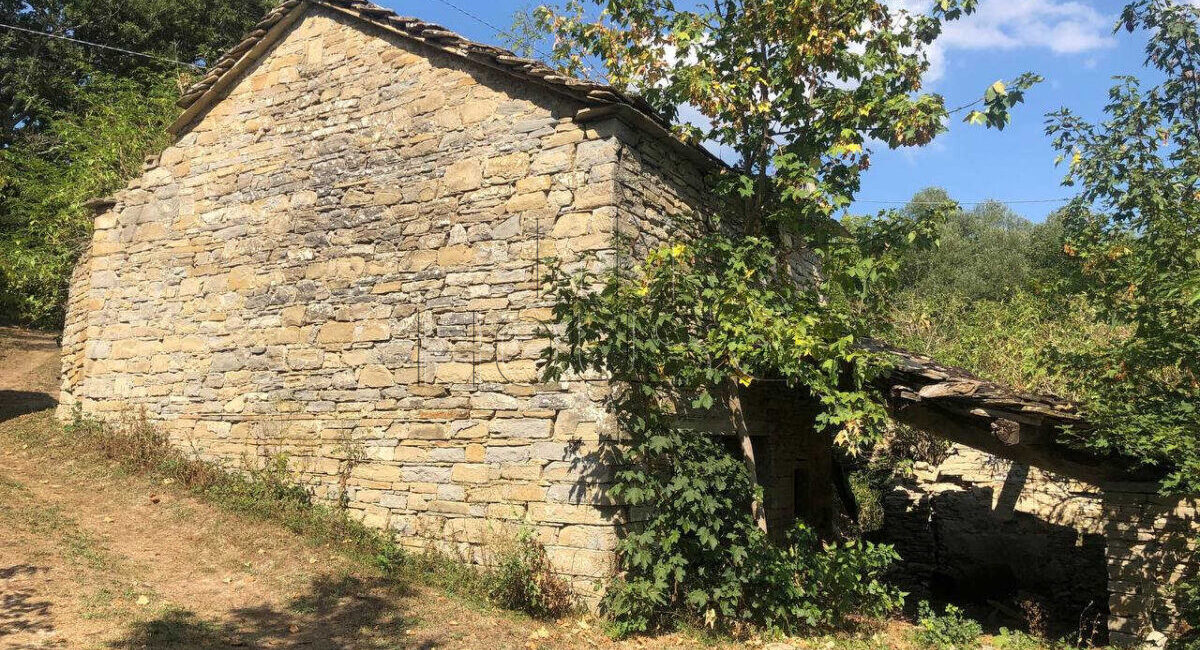 Casa singola da ristrutturare