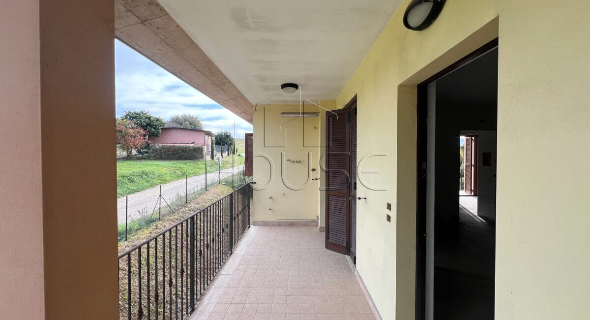 Appartamento di recente costruzione con terrazzi e garage