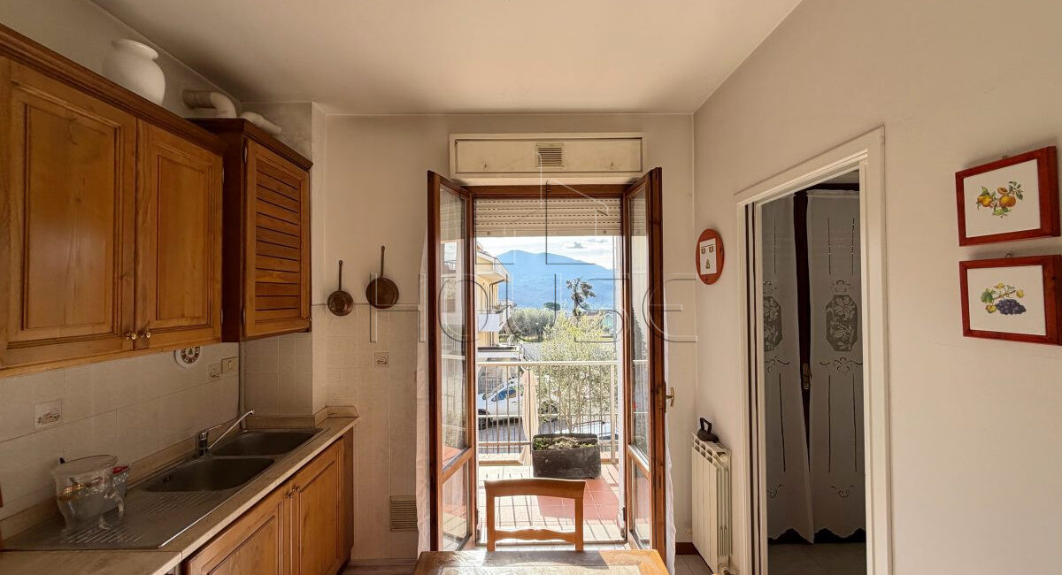 Villetta con ingresso indipendente, taverna e giardino