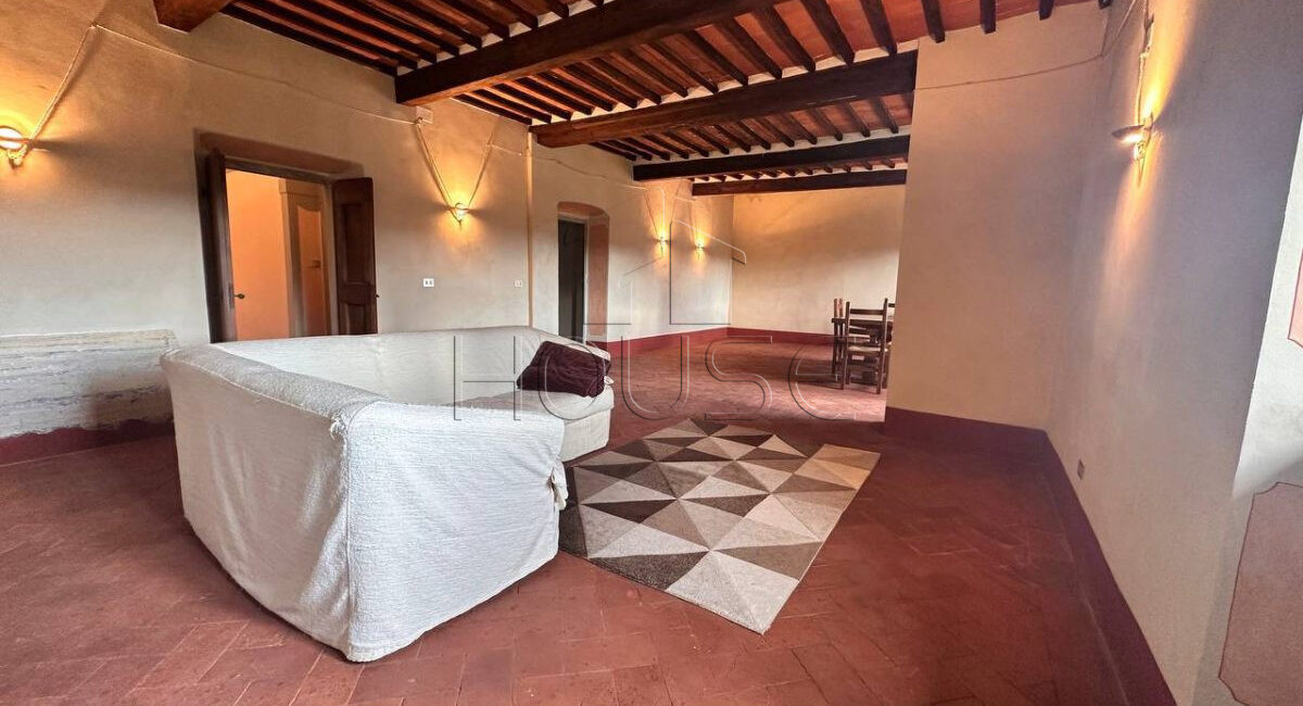 Terratetto in suggestivo borgo