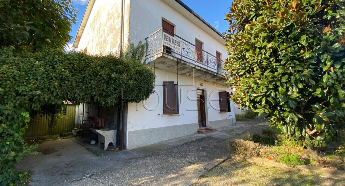 Casa Singola con Terreno Edificabile