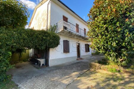 Casa Singola con Terreno Edificabile