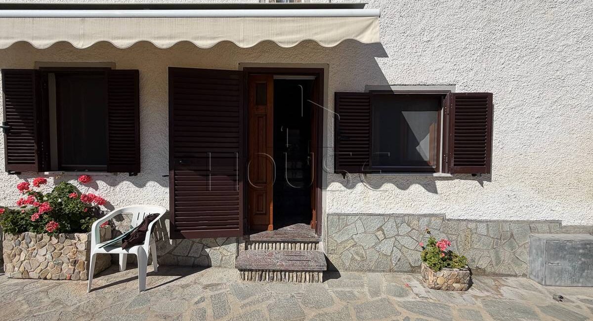 Casa singola con terreno e garage