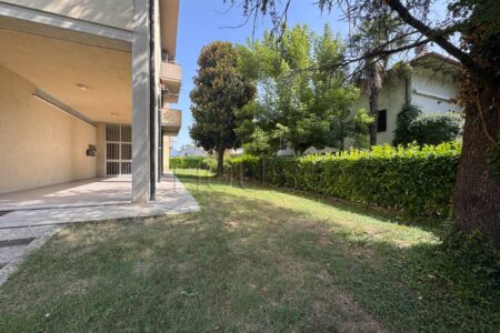 Appartamento con terrazzo e garage