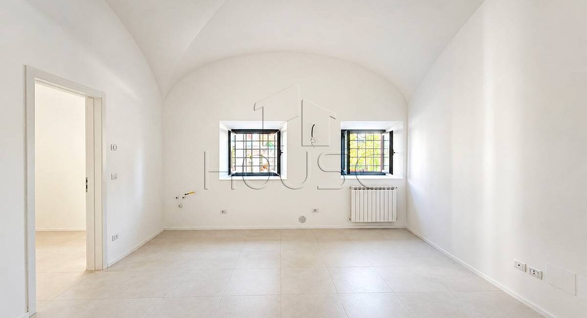 Appartamento piano terra con giardino