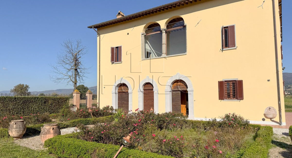 Appartamento con ampio giardino esclusivo