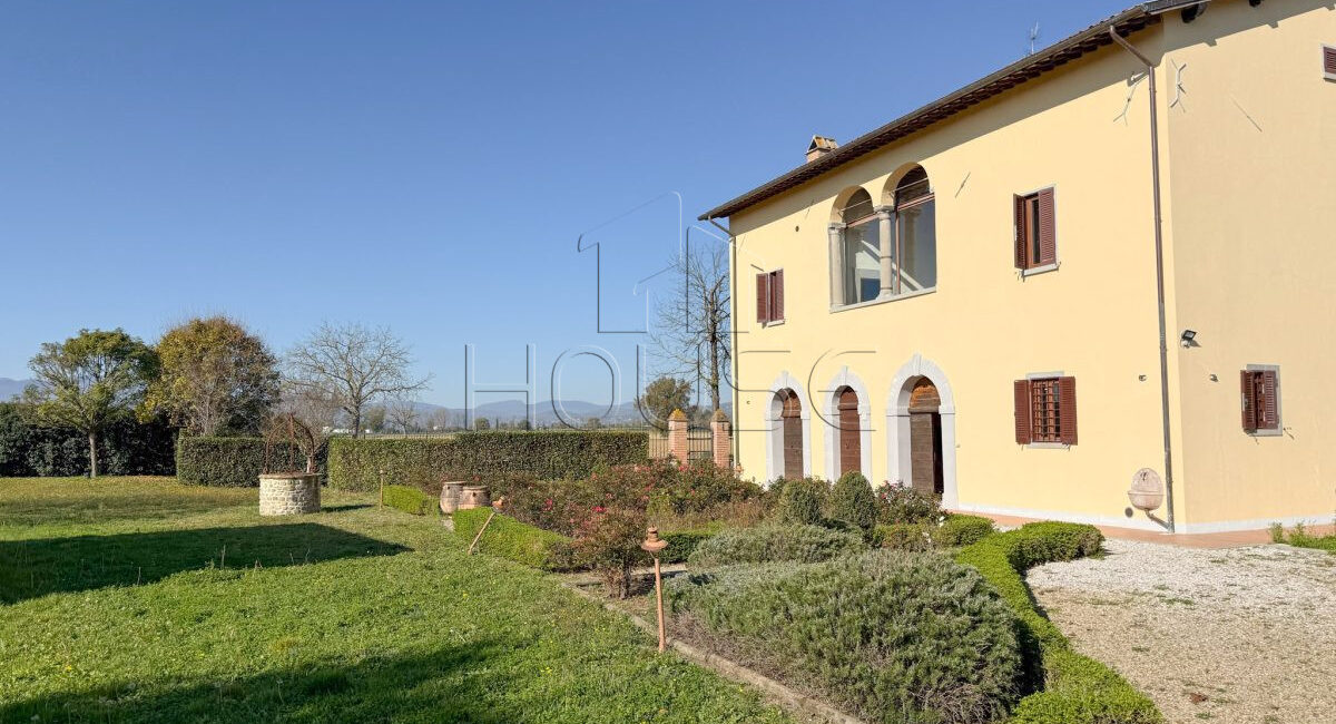 Appartamento con ampio giardino esclusivo