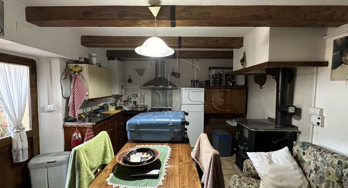 Casa singola con ampio giardino privato