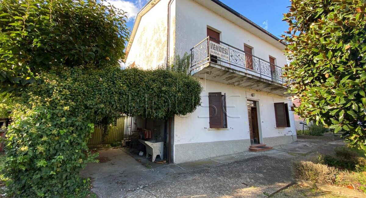 Casa Singola con Terreno Edificabile