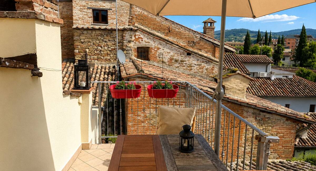 Appartamento ristrutturato con terrazzo