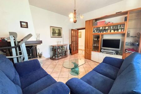 Appartamento a piano rialzato con garage a San Giustino