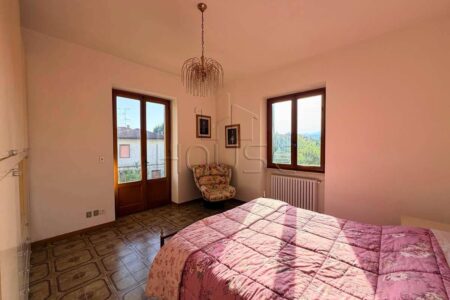 Casa singola con due appartamenti