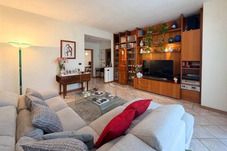 Castiglion Fibocchi appartamento con garage