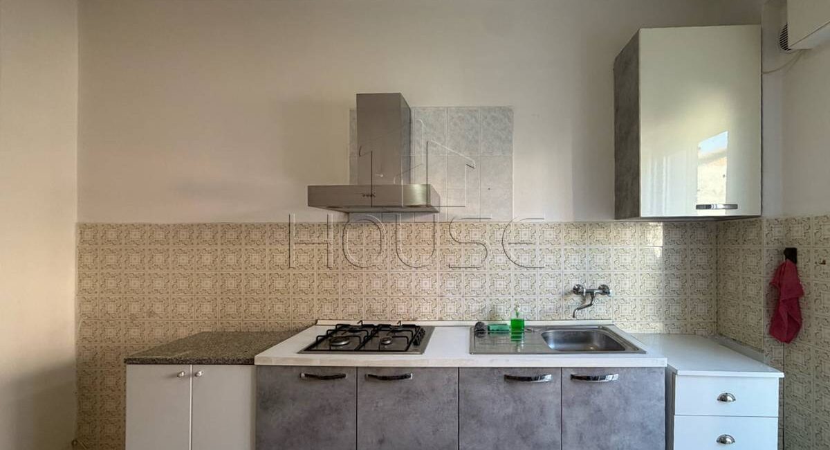 Appartamento con garage e cantina in zona Polstrada