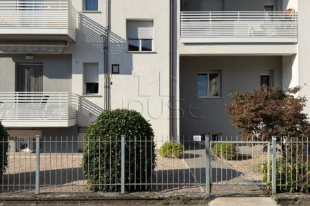 Appartamento con garage e cantina in zona Polstrada