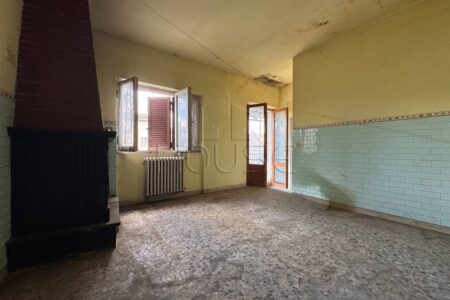 Appartamento da ristrutturare, Selci
