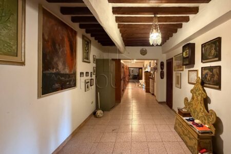 Appartamento con affaccio nella piazza principale, Centro Storico