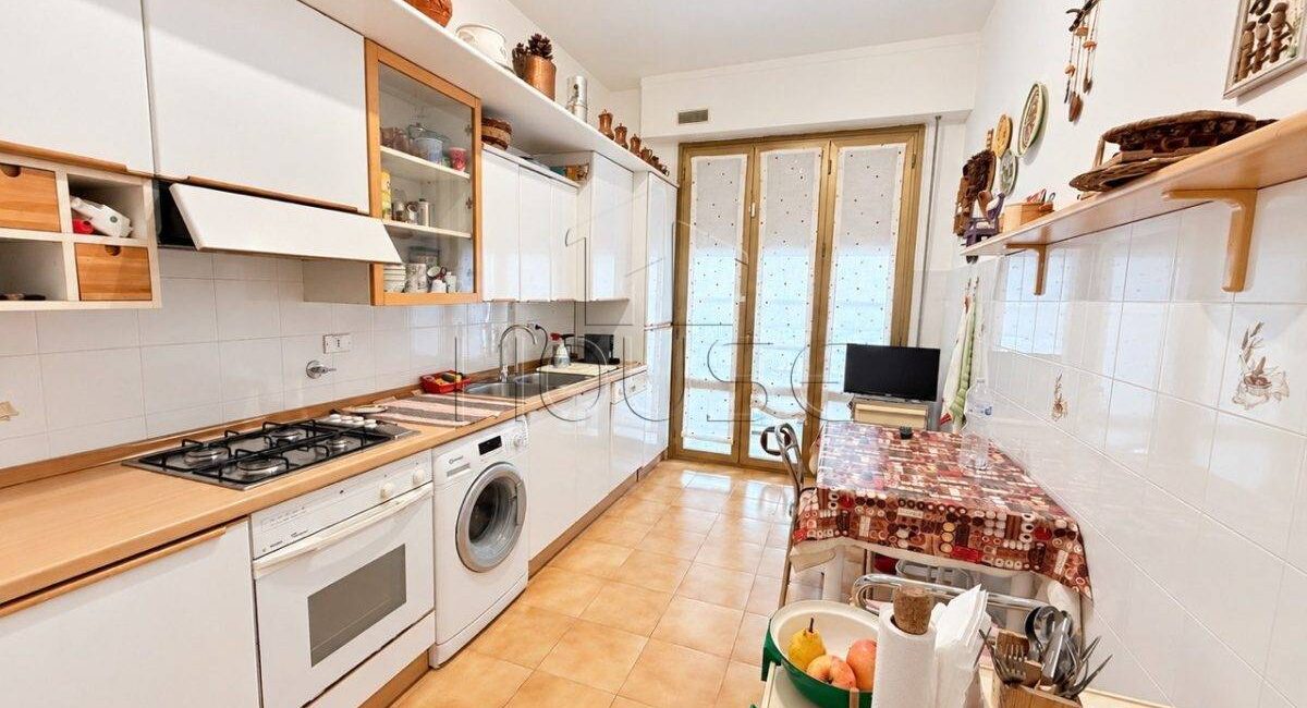 Zona Saione appartamento con garage