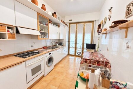 Zona Saione appartamento con garage