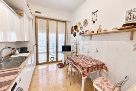 Zona Saione appartamento con garage