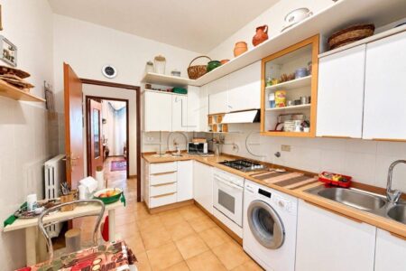 Zona Saione appartamento con garage