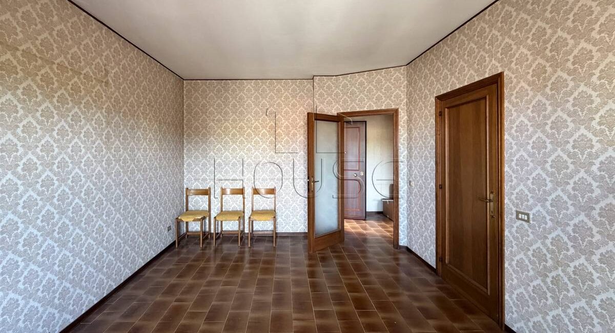 Appartamento al piano quarto con ascensore e garage