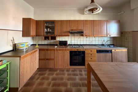 Appartamento al piano quarto con ascensore e garage